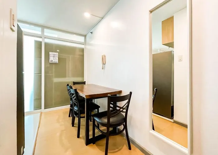 Corner 1br Unit With View Avant At The Apartahotel