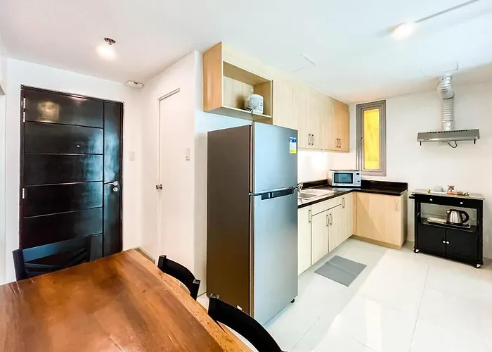 Corner 1br Unit With View Avant At The Manila